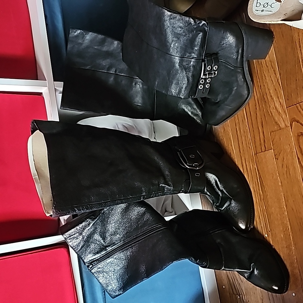 Black leather heel boots